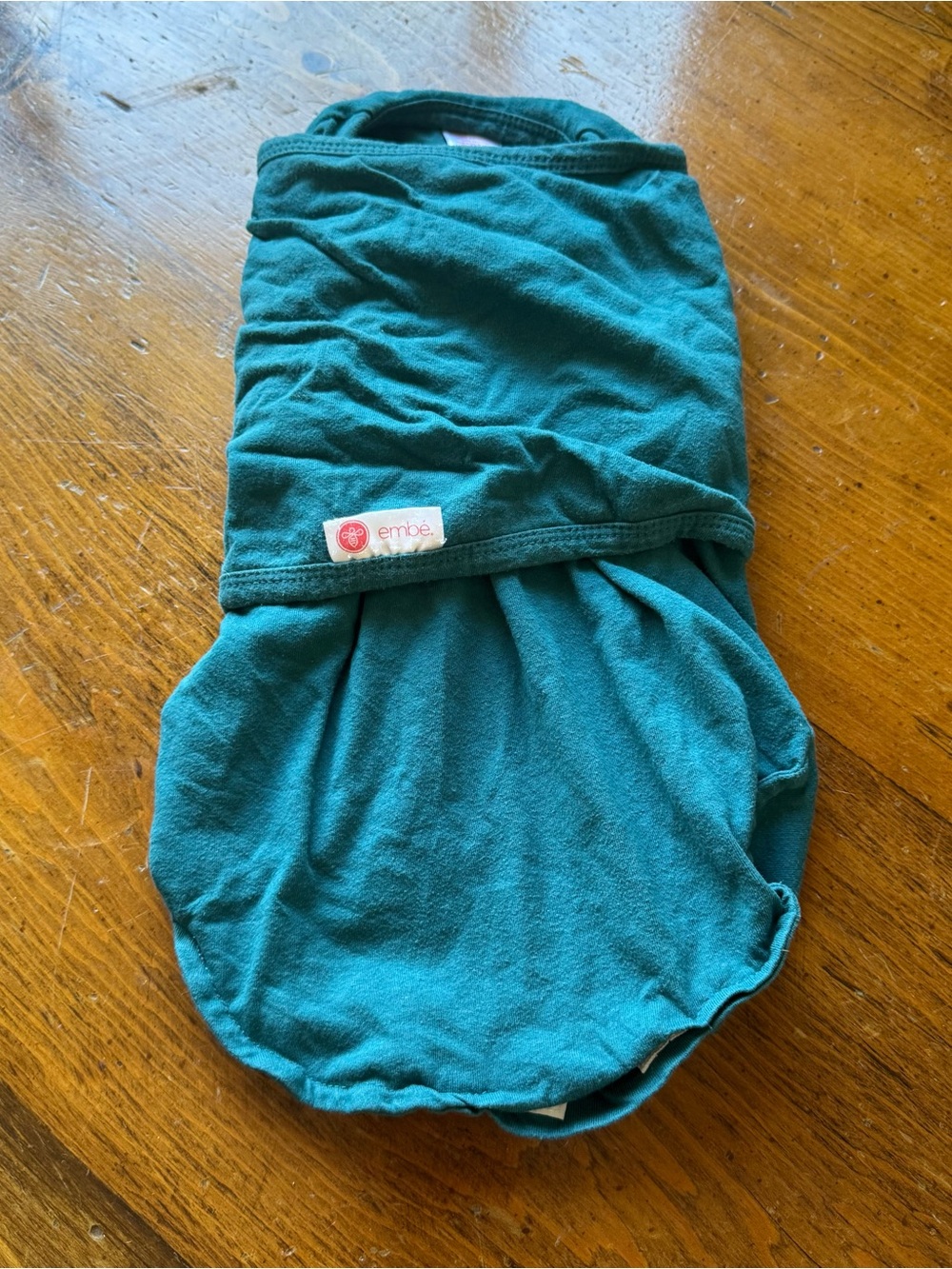 embé 2-Way Starter Swaddle Blanket, 6-14 lbs, Diaper Change w/o Unswaddling, Leg